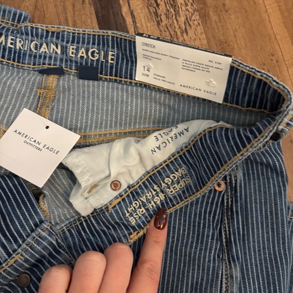 NWT American Eagle Striped Super High Rise Baggy Straight Jeans - Picture 5 of 5
